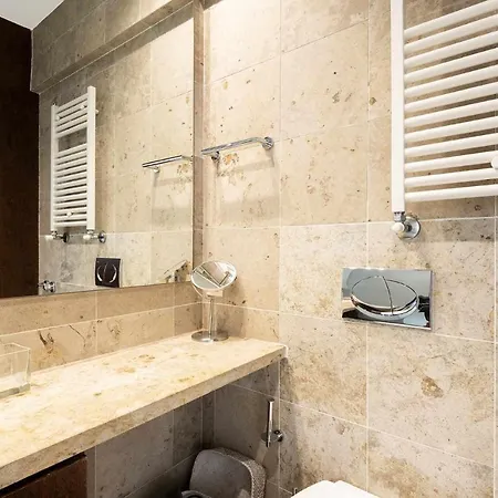 Italian Design In Principe Real Lizbona