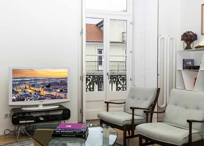 Italian Design In Principe Real Appartement