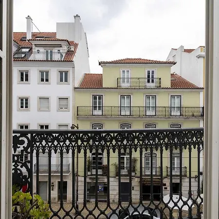 Italian Design In Principe Real شقة *